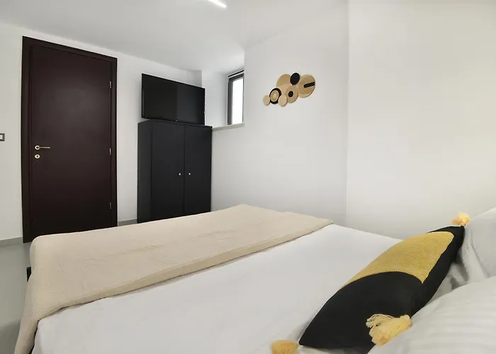 Elements Syros * Ermoupoli